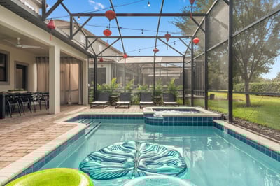 Luxury Villa Photo #6