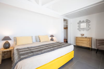 Luxury Villa Photo #8