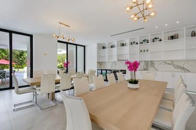 Luxury Villa Photo #25