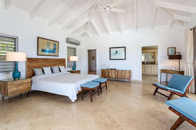 Luxury Villa Photo #27