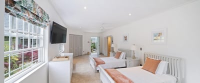Luxury Villa Photo #29