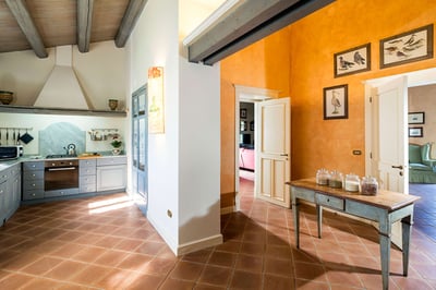 Luxury Villa Photo #22