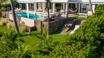 Luxury Villa Photo #23