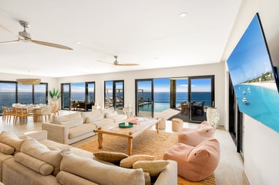 Luxury Villa Photo #24