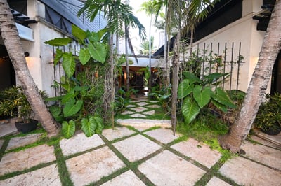 Luxury Villa Photo #9