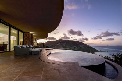 Luxury Villa Photo #4
