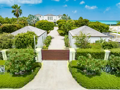 Luxury Villa Photo #4
