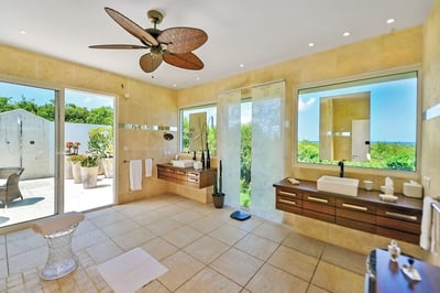 Luxury Villa Photo #27