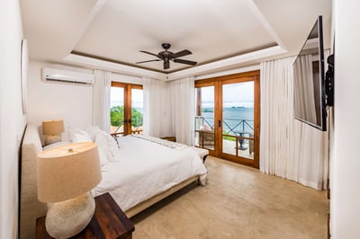 Luxury Villa Photo #21