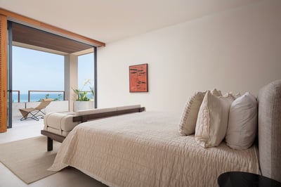 Luxury Villa Photo #25