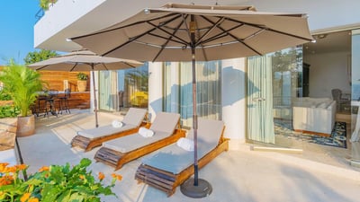 Luxury Villa Photo #15