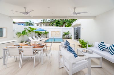 Luxury Villa Photo #3