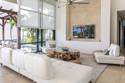 Luxury Villa Photo #37