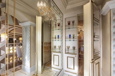 Luxury Villa Photo #4