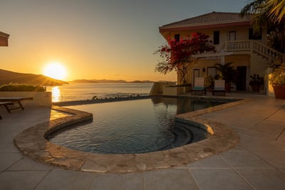 Luxury Villa Photo #2