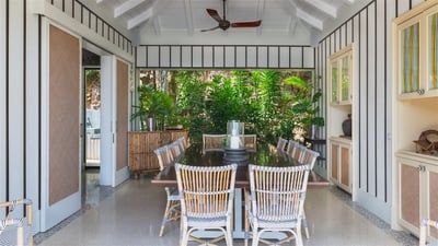 Luxury Villa Photo #37