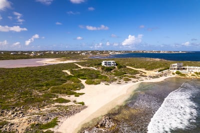 Luxury Villa Photo #3