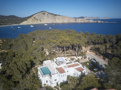 Luxury Villa Photo #30
