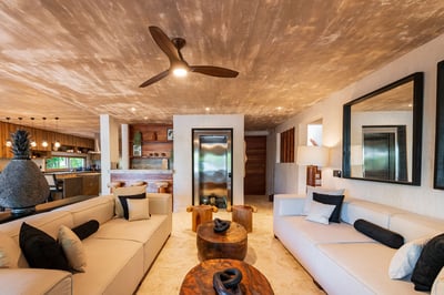 Luxury Villa Photo #14