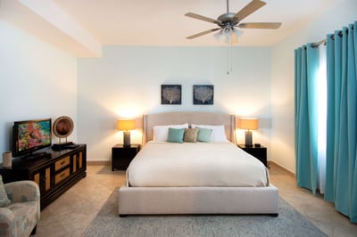 Luxury Villa Photo #6