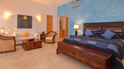 Luxury Villa Photo #28