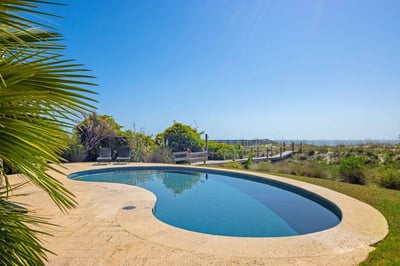 Luxury Villa Photo #3