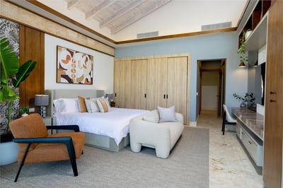 Luxury Villa Photo #17