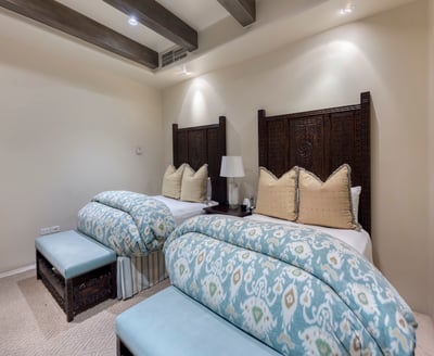 Luxury Villa Photo #23
