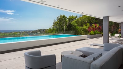 Luxury Villa Photo #11