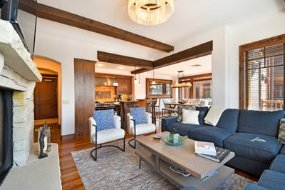 Luxury Villa Photo #4