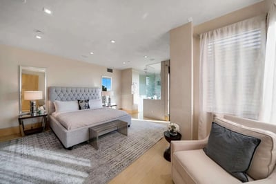 Luxury Villa Photo #40