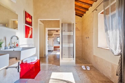 Luxury Villa Photo #26