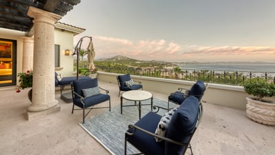 Luxury Villa Photo #12
