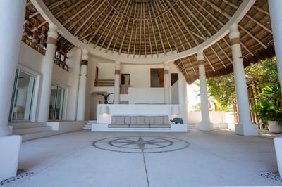 Luxury Villa Photo #21