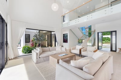 Luxury Villa Photo #7