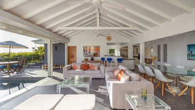 Luxury Villa Photo #18