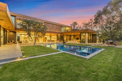 Luxury Villa Photo #7