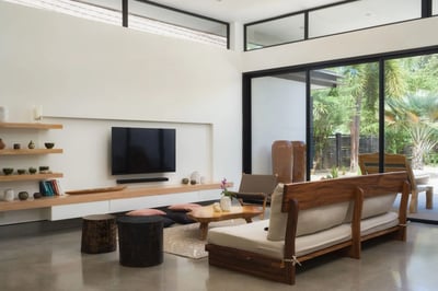 Luxury Villa Photo #6