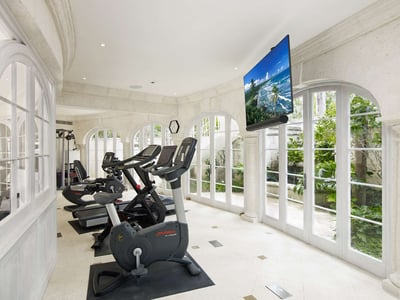 Luxury Villa Photo #32
