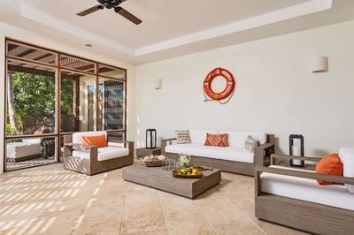Luxury Villa Photo #11