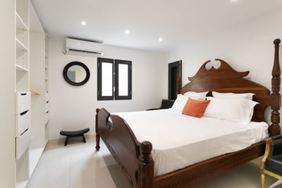 Luxury Villa Photo #30