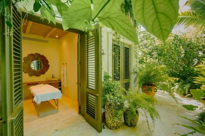 Luxury Villa Photo #16