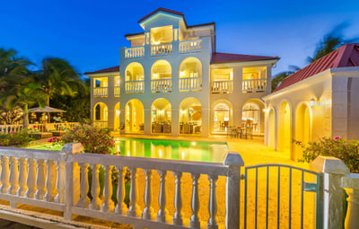 Luxury Villa Photo #6