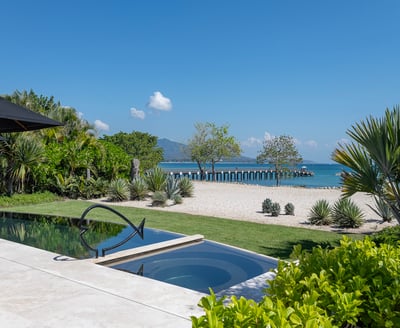 Luxury Villa Photo #12