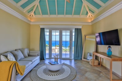 Luxury Villa Photo #38