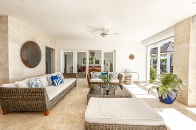 Luxury Villa Photo #19