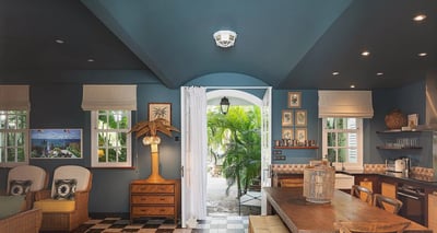Luxury Villa Photo #7