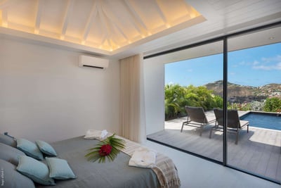 Luxury Villa Photo #20