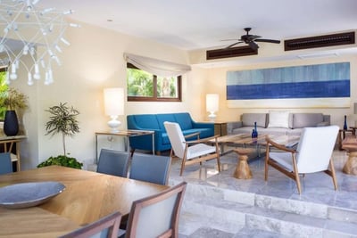 Luxury Villa Photo #6