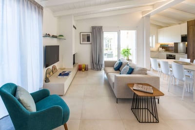 Luxury Villa Photo #20
